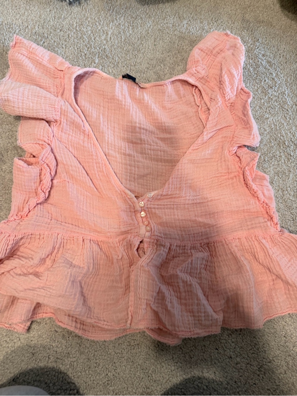 Like new!! American Eagle Outfitters Peach Pink Ruffle Gauze Button-Front Top l